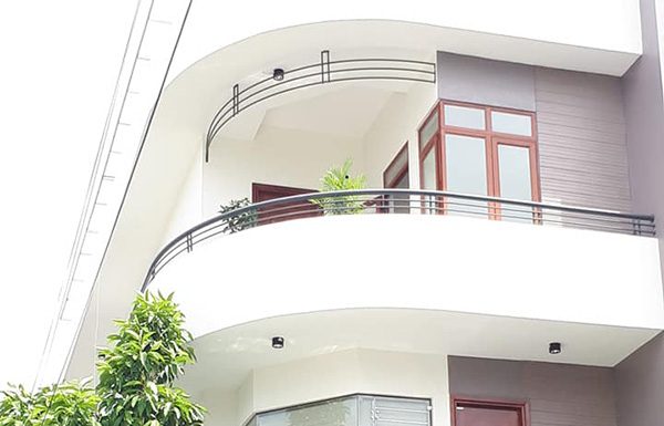 Có nên chọn cửa cách âm cho cửa ban công