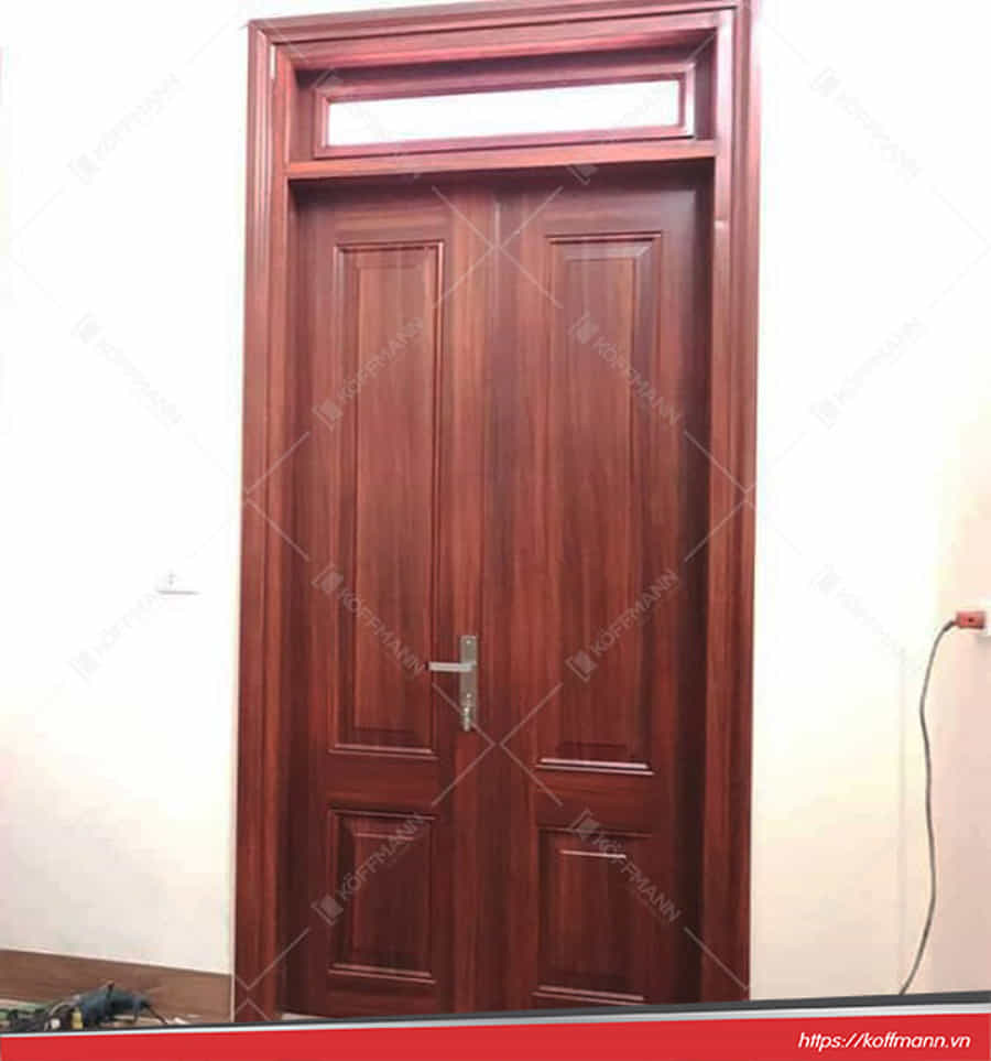 Cửa thép vân gỗ làm cửa phòng ngủ với thiết kế 2 cánh đều